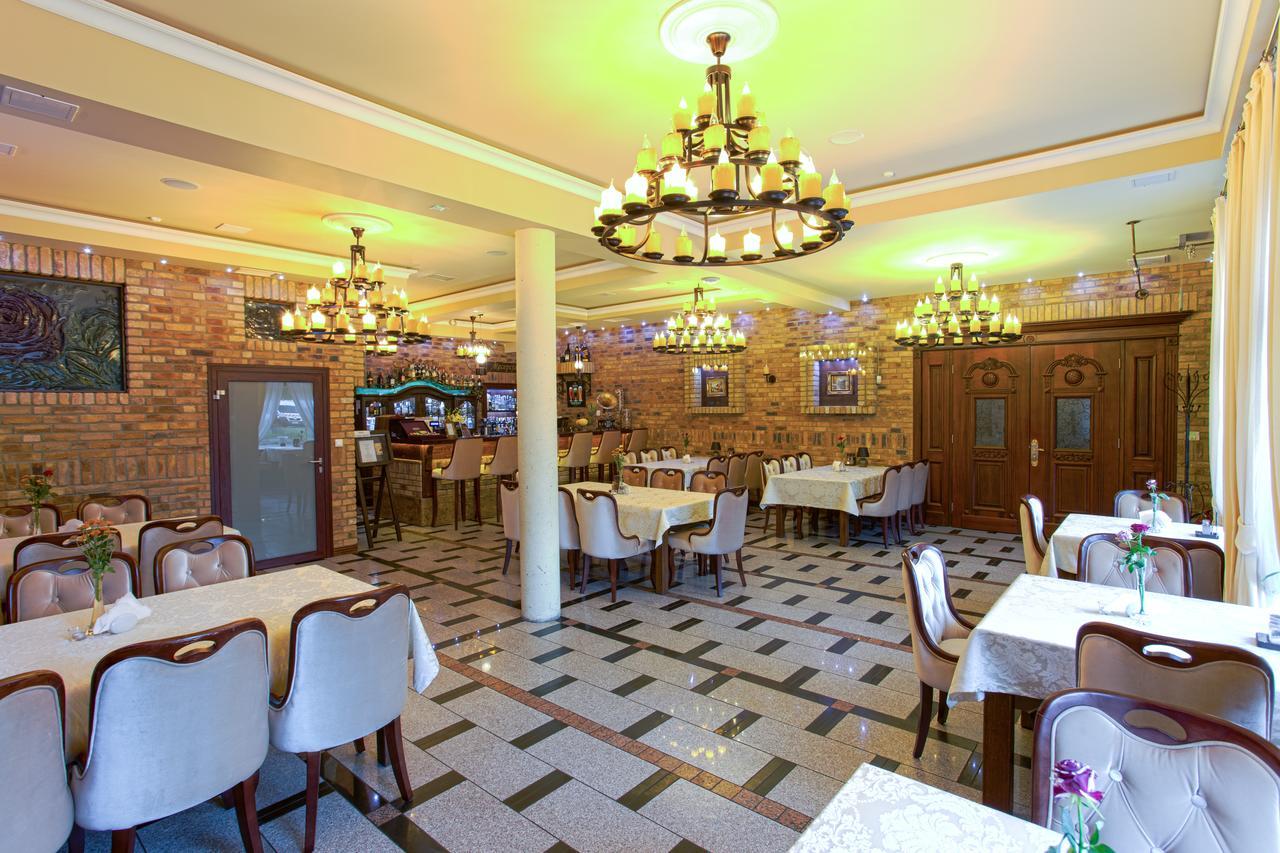 Kamieniec Wroclawski Hotel Roza מראה חיצוני תמונה