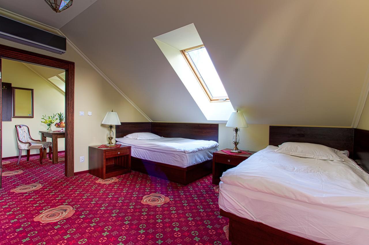 Kamieniec Wroclawski Hotel Roza מראה חיצוני תמונה